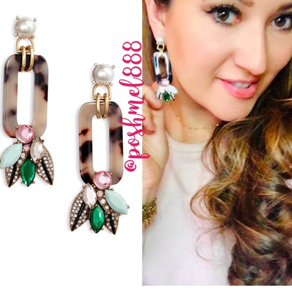 :: Stella & Dot 'Retired' Belle Statement Earrings - Picture 11 of 16